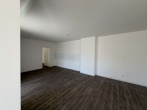 Aus Geschichte wird Zuhause – moderne Wohnung mit Balkon - Wohnung 3 - Wohnzimmer