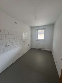 2,5 Zimmer mit Balkon – Ihr neues Zuhause in Rheinhausen - Küche