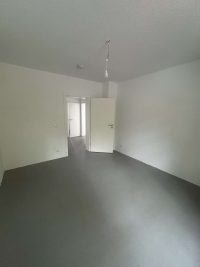 Modernisierte 3,5-Zimmer-Wohnung in Duisburg-Rheinhausen - Schlafzimmer