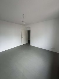 Modernisierte 3,5-Zimmer-Wohnung in Duisburg-Rheinhausen - Schlafzimmer 2