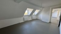Modernisierte 3,5 Zimmerwohnung - Duisburg Rheinhausen - Schlafzimmer