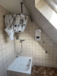 klein, fein & zentral - 1,5 Zimmerwohnung Duisburg Rheinhausen - Badezimmer